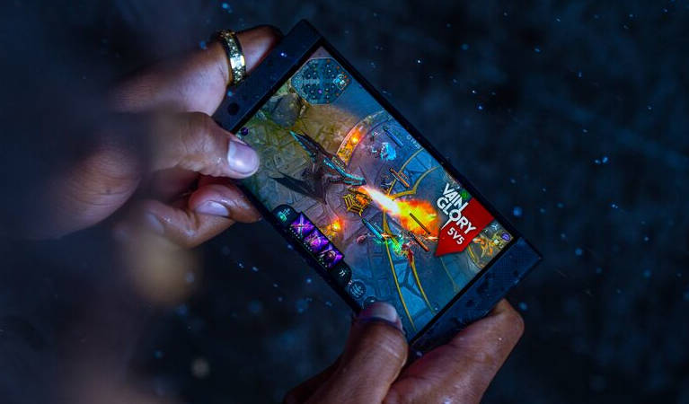 razer-phone-2-gaming