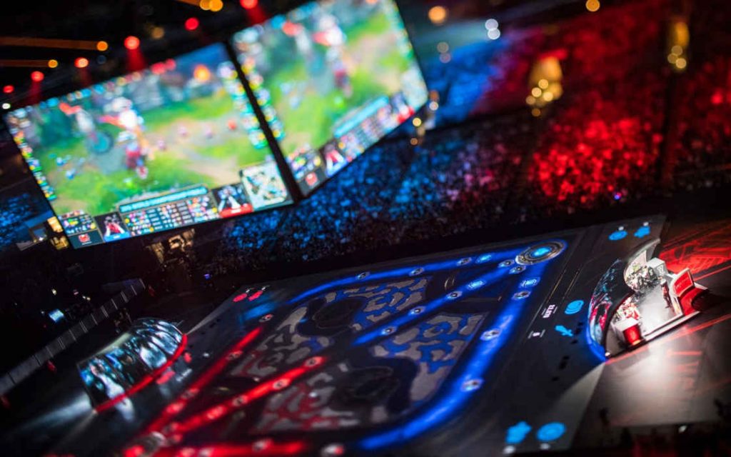 Esports titles in 2019, esports arena.